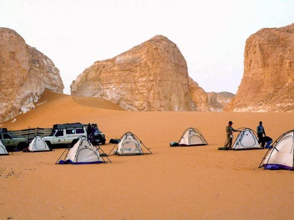 A-picture-of-camping-in-Bahariya-Oasis